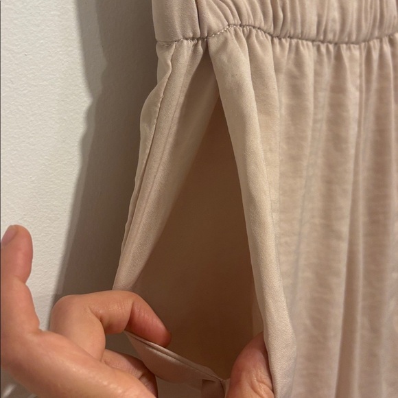 H&M Beige Lounge Pants - Picture 4 of 9